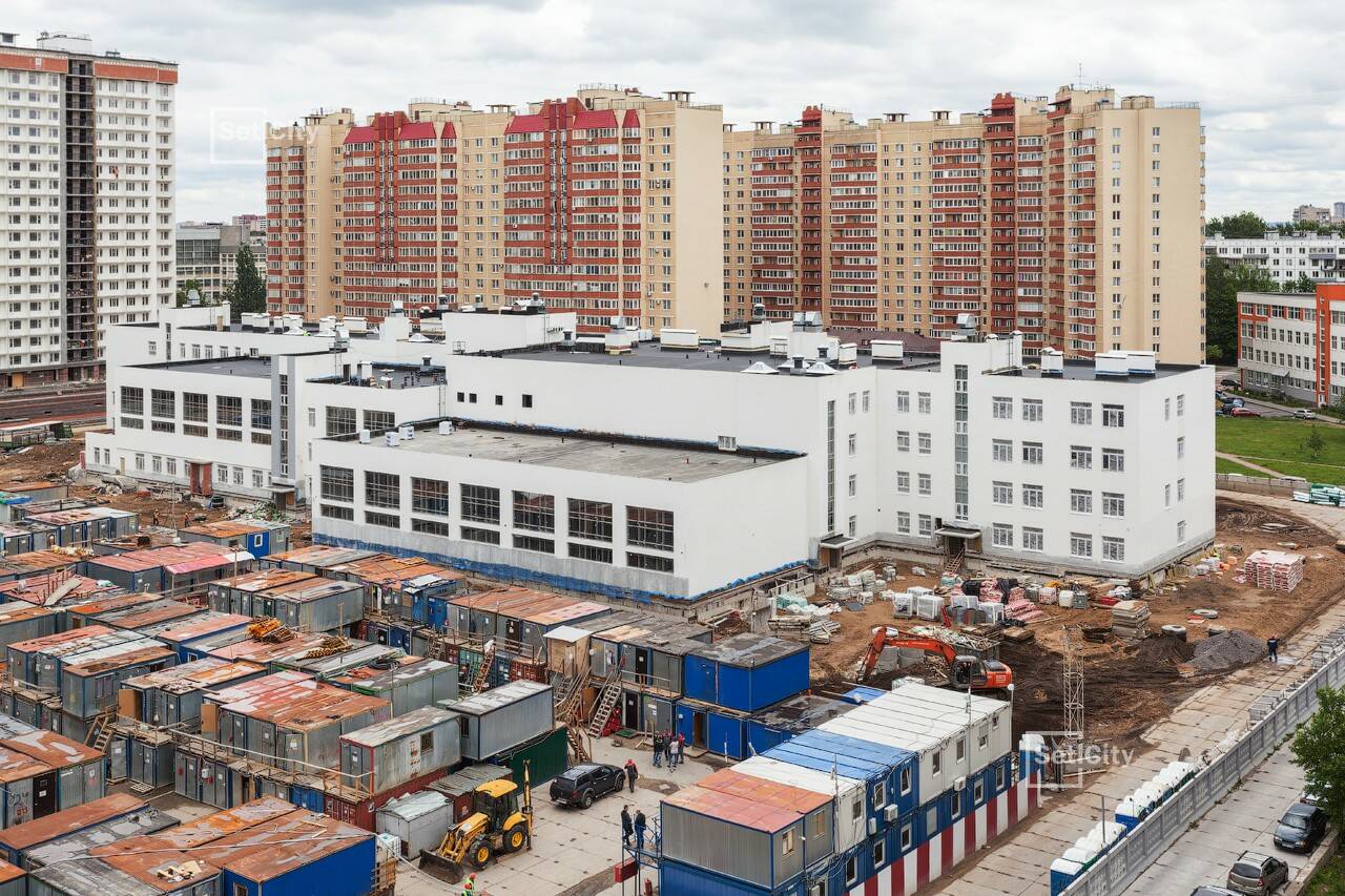 Полюстрово округ санкт петербурга. Полюстрово парк. Полюстрово парк СПБ. ЖК Полюстрово. Полюстрово парк деревья.