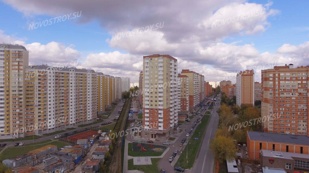 Центр плюс александровка. ЖК В центре. ЖК центр плюс. Центр плюс Железнодорожный. ЖК героев Балашиха.