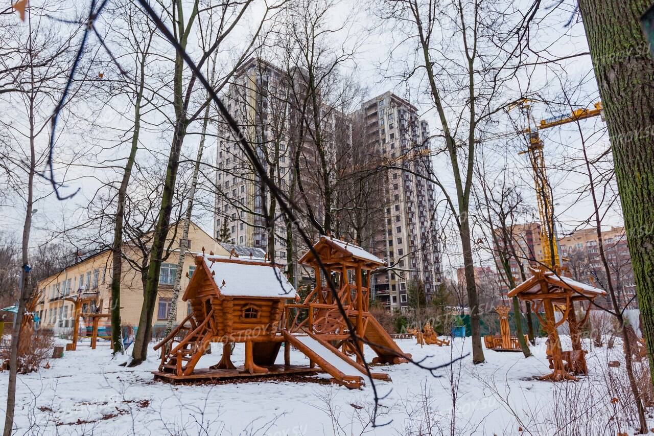 Парк ход. Тимирязевский парк Новосибирск. Тимирязевский парк детские площадки. ДК парк Тимирязев. Тимирязевский сквер Новосибирск фото.