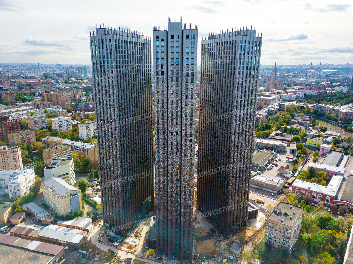 Пресня сити москва. ЖК красная Пресня. ЖК Пресня Сити Москва. Ходынка 2 Пресня Сити. ЖК Пресня Сити башни.