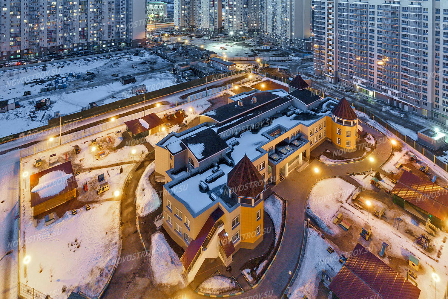 Улицы пойма. ЖК Спасский мост. Спасский мост рендер. Спасский мост Москва. Спасский мост школа.