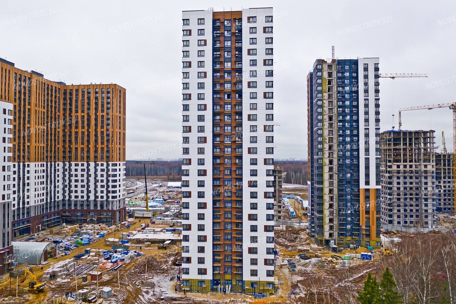 Жк список. ЖК первый Московский. Абсолют первый Московский. Новостройки 1 Московский город парк. Абсолют первый Московский ход строительства.