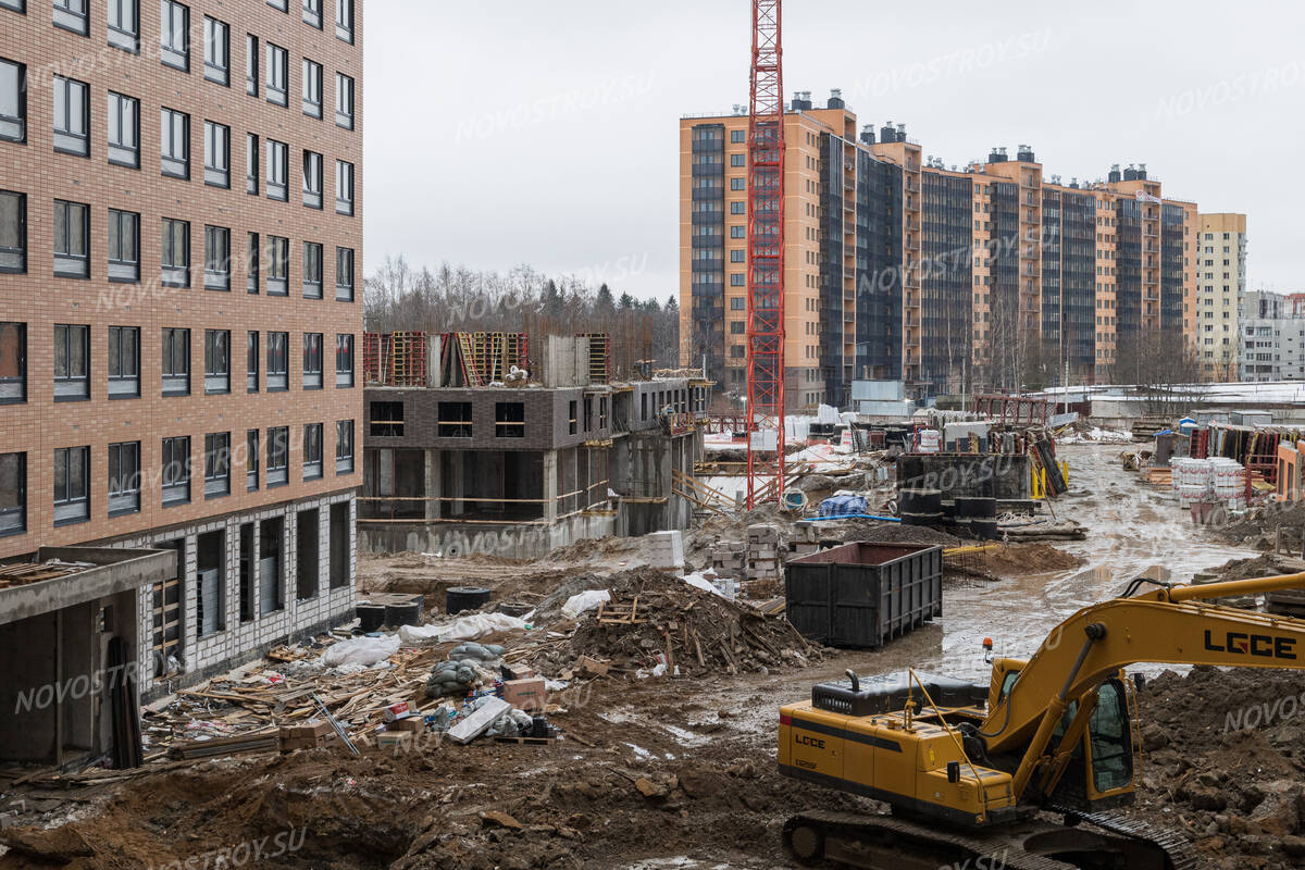 Фото и ход строительства жилого комплекса Заречный парк