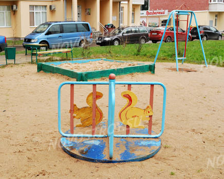 Детская площадка ЖК на ул. Курчатова, 76 (11.11.2013 г.), Ноябрь 2013