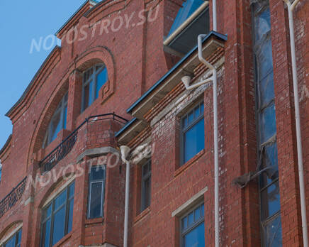 ЖК «Дом на 4-й Советской улице»: фасад здания (08.06.2015), Июнь 2015