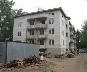 <p>Построеный жилой дом по Константиновской улице</p>