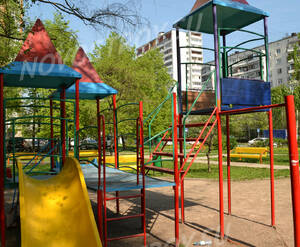 Детская площадка ЖК на улице Отрадная, 20 (28.04.2013 г.)