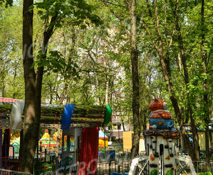 Детская площадка ЖК в Янтарном проезде (16.05.2013 г.)