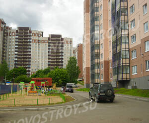 ЖК «На Травяной»: пространство между корпусами (17.06.15)