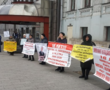 Дольщики долгостроя на Полярной пикетируют Минстрой