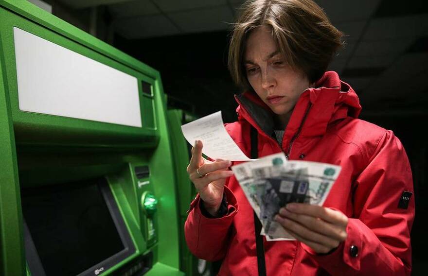Украденные мошенниками деньги хотят возвращать почти в полном объеме: сейчас россиянам в компенсации обычно отказывают — юрист