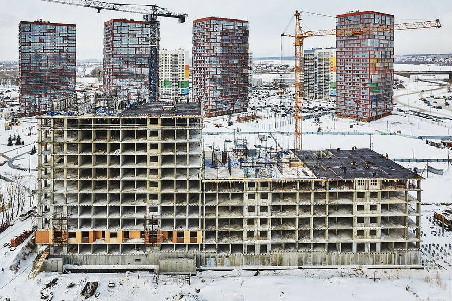 Инвесторы в жилье «повалят» из столиц в маленькие города в 2022-м: аналитики рассказали, где в России на покупке квартир еще можно заработать