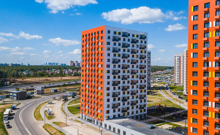 Тренды на рынке жилья резко поменялись: инвесторы больше не несут деньги в «бетон», россияне покупают квартиры большей площади