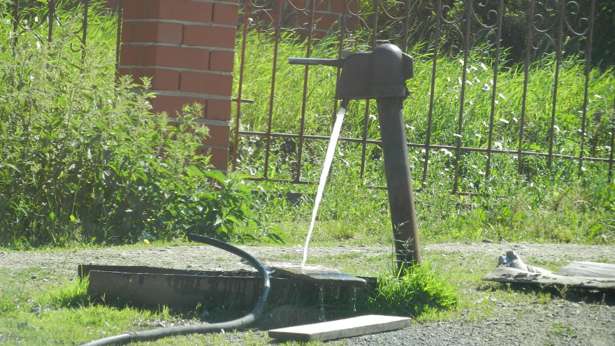 Столбцы вода. Сибай колонки воду набрать.