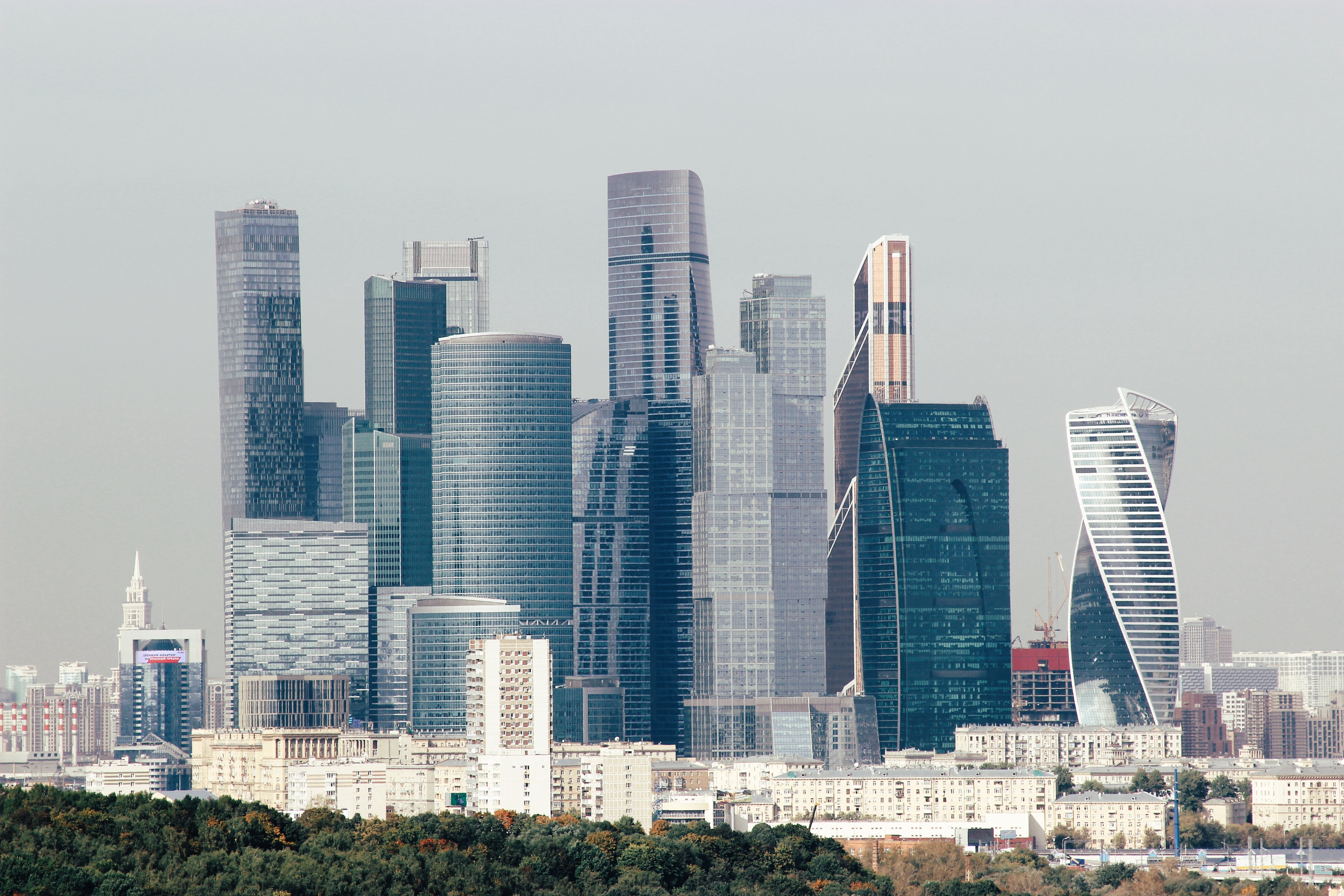 Ан вид. Небоскребы Москвы фото. Слева небоскребы. Строительство в России 2023.